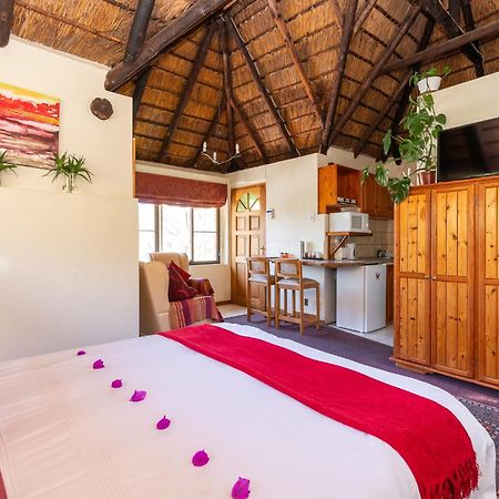 Montagu Little Sanctuary - Hot Spring Access At Reduced Price Apartman Kültér fotó